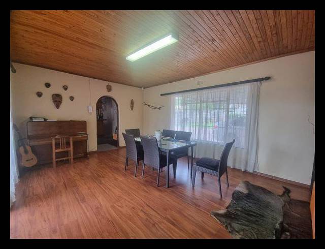 3 BEDROOM HOUSE FOR SALE IN BIRCHLEIGH NORTH